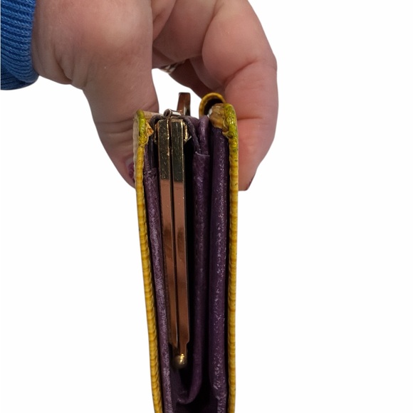 Louis Vuitton yellow epi kisslock wallet - Picture 11 of 12